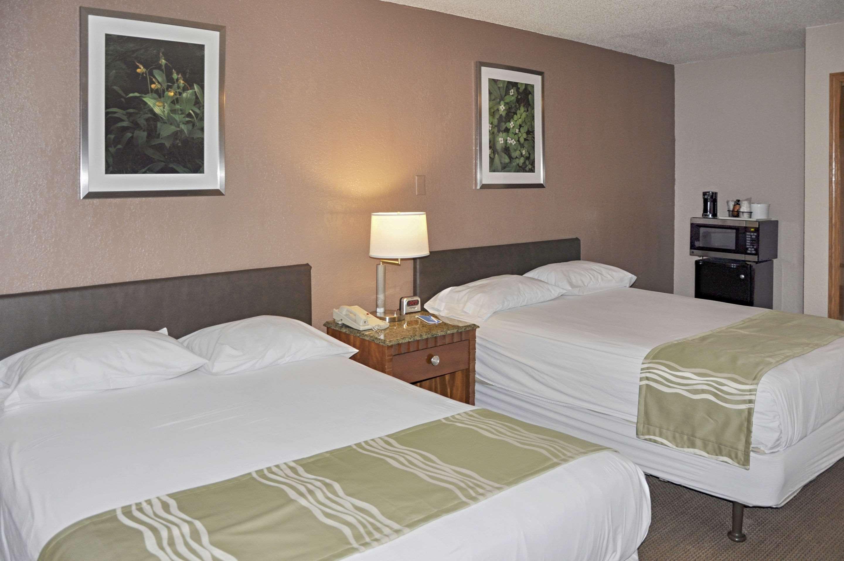 Rodeway Inn Фарґо Екстер'єр фото